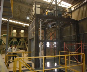 Thang Máy Tải Hàng Tải Trọng Lớn